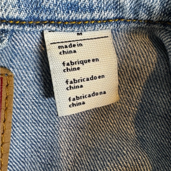 Levi’s Denim Trucker Jacket Medium Wash Cotton Size M - Picture 8 of 13